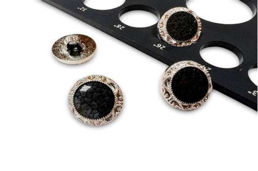 Пуговица на ножке, пластик, черный/золото, 18 мм