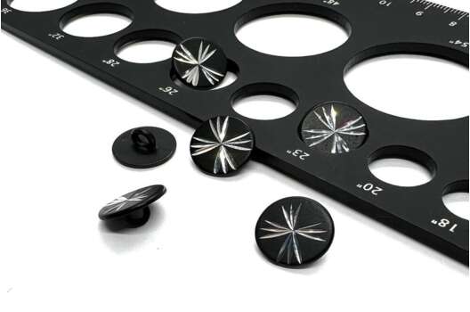 Пуговица металлическая на ножке, василек на черном, 14.5 мм, Ж-53