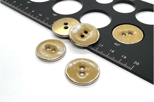 Пуговица металлическая на 2 прокола, бежевая, 25 мм, Ж-43
