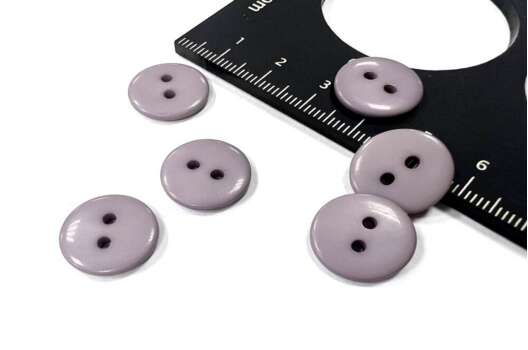 Пуговица на 2 прокола, пластик, серо-сиреневая, 15 мм