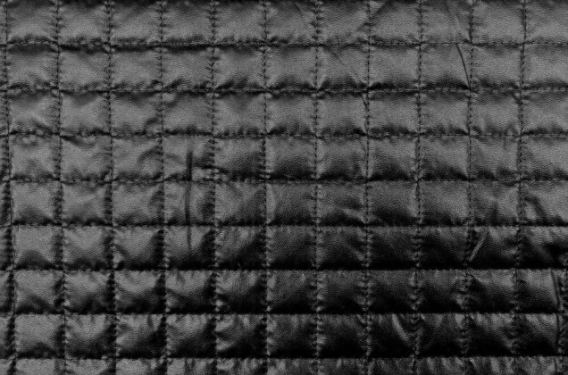Курточная ткань на синтепоне, экокожа черная в квадраты 1
