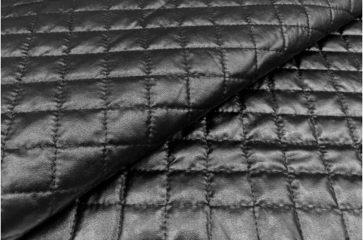 Курточная ткань на синтепоне, экокожа черная в квадраты