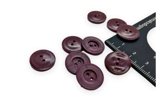 Пуговица на 2 прокола, пластик, цвет темно-вишневый, 16 мм