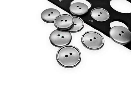 Пуговица пластиковая 2 прокола, серебро, 20 мм, C-NE78