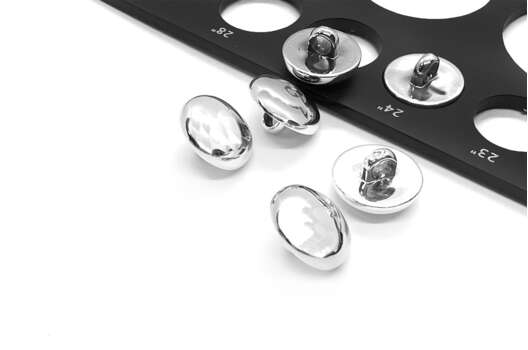 Пуговица пластиковая на ножке, серебро, 15 мм, C-NE69