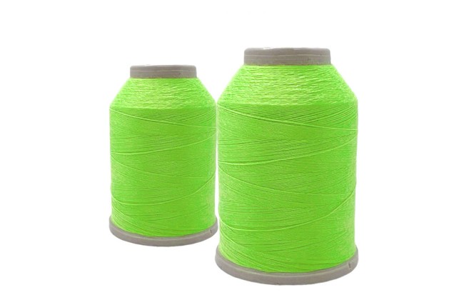 Нитки швейные универсальные Tuana №120 (450 м) цвет 992 ярко-зеленый