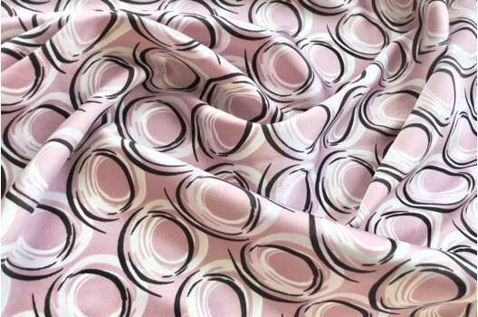 Армани Шелк, Вальс кружочков на пудровом