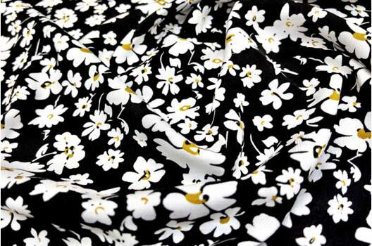 Штапель твил, Ромашки россыпью на черном фоне