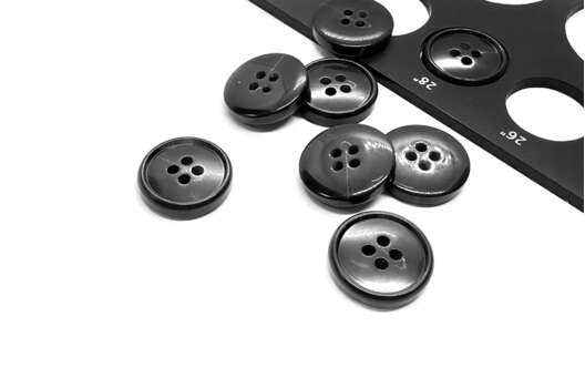 Пуговица пластиковая 4 прокола, J.1853, черная, 18 мм