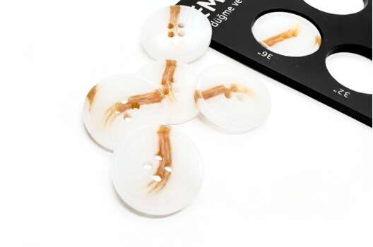 Пуговица пластиковая PS5, 4 прокола, кремовая, 23 мм