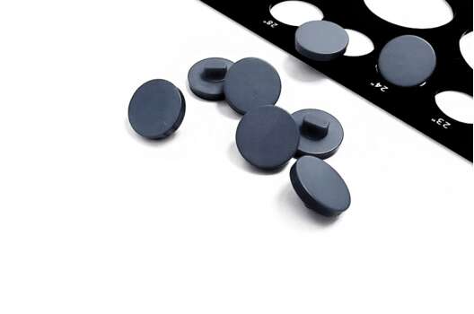 Пуговица пластиковая на ножке NE189, темно-серая, 15 мм