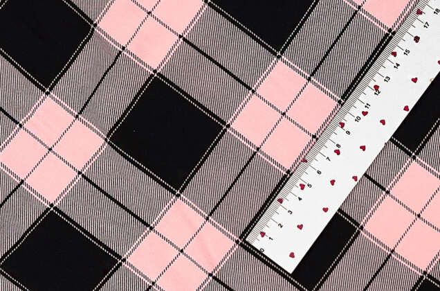 Штапель, Клетка крупная 5х5 см, черно-розовая, Турция 2