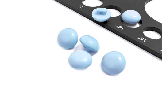 Пуговица пластиковая на ножке PS20, голубая, 11.5 мм