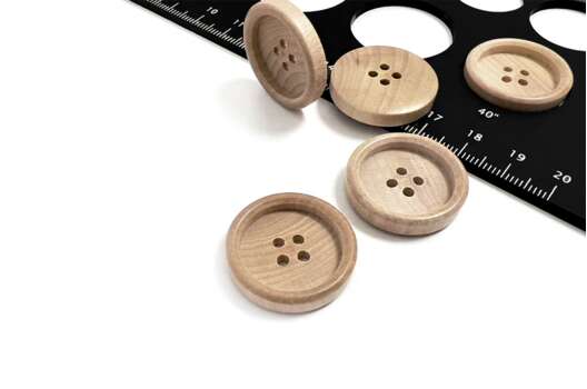 Пуговица деревянная W24, 4 прокола, бежевая, 25 мм