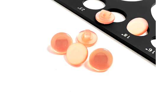 Пуговица пластиковая на ножке C-NE67, персик, 11 мм