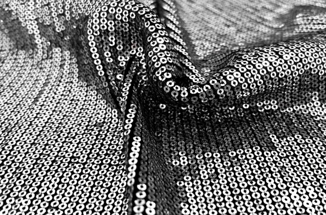Пайетки на бархате-полосы 3 мм, серебро на черном, 145 см 3