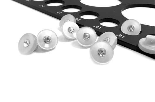 Пуговица пластиковая на ножке PS24, светло-серая, 10 мм