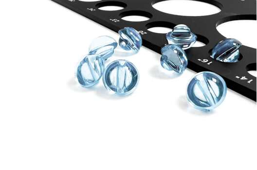 Пуговица пластиковая AK06, туннельная, бледно-голубая, 10 мм