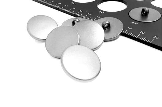 Пуговица пластиковая на ножке PS22, матово-серебристая, 25 мм