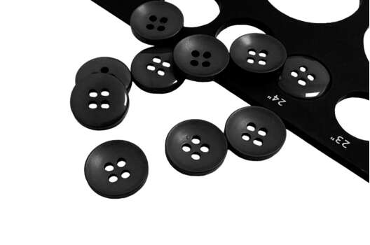 Пуговица пластиковая NE55, 4 прокола, черная, 15 мм