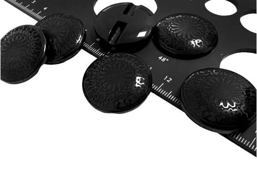 Пуговица пластиковая NE114, туннельная, черная, 30 мм