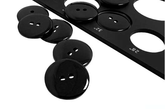 Пуговица пластиковая CBK-15, 2 прокола, черная глянцевая, 20 мм