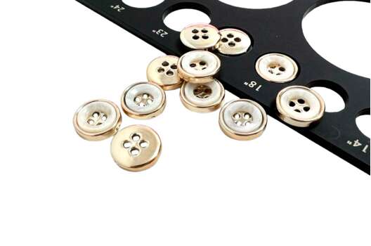 Пуговица пластиковая PS27, 4 прокола, золотая с белым, 11.5 мм