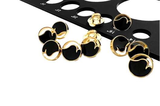 Пуговица пластиковая на ножке LAX-43, золотая с черным, 10 мм