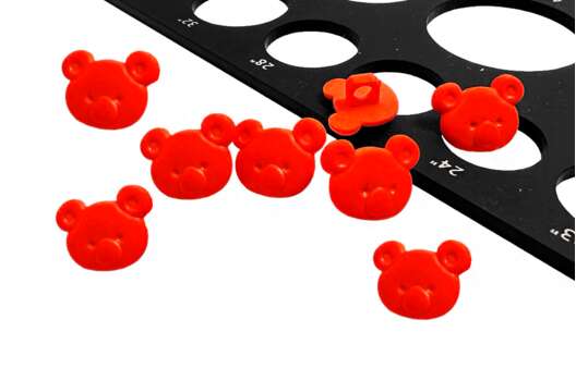 Пуговица пластиковая на ножке TF2377, Мишки Коалы красные, 15 мм