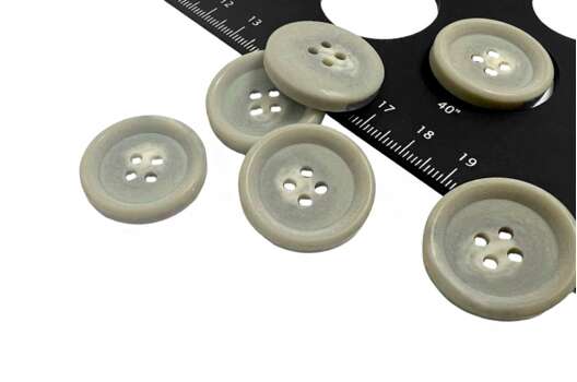 Пуговица пластик P9-07, 4 прокола, серо-бежевая, 25 мм