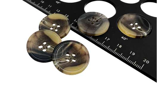 Пуговица пластик P9-23, 4 прокола, коричневая, 25 мм