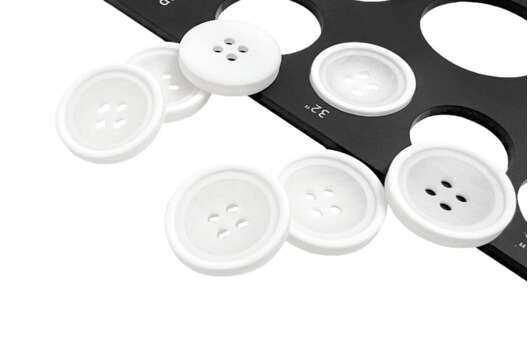 Пуговица пластик CN-2804, 4 прокола, белая, 20 мм