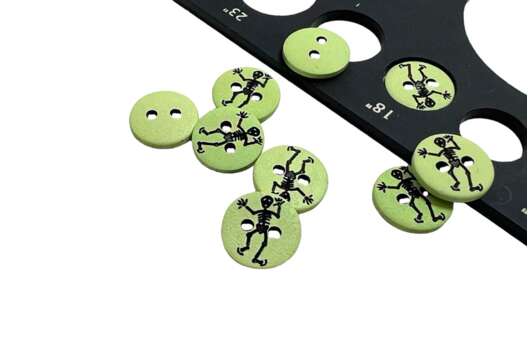 Пуговица пластиковая CXD-05, 2 прокола, Танцующий скелет ярко-салатовый, 11.5 мм