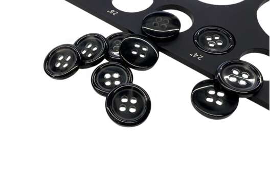 Пуговица пластик P9-09, 4 прокола, черная, 15 мм
