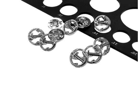 Пуговица пластиковая на ножке LA1393, серебро, 15 мм