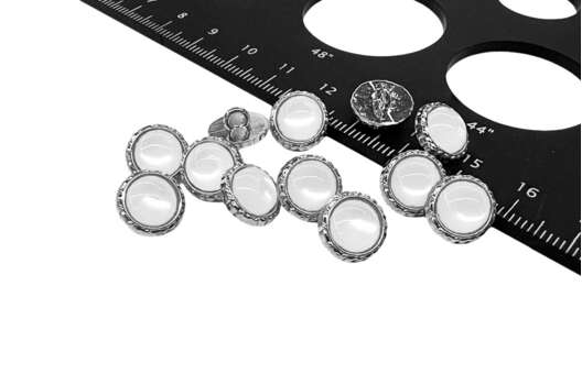 Пуговица металлическая на ножке S-2009, серебристая с белым, 10.5 мм