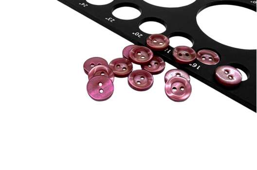 Пуговица пластиковая M-10, 2 прокола, фиолетовая, 10 мм