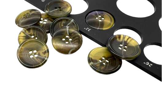 Пуговица пластик P-56, 4 прокола, хаки, 20 мм