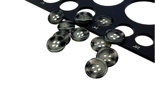 Пуговица пластик P9-09, 4 прокола, серая, 15 мм