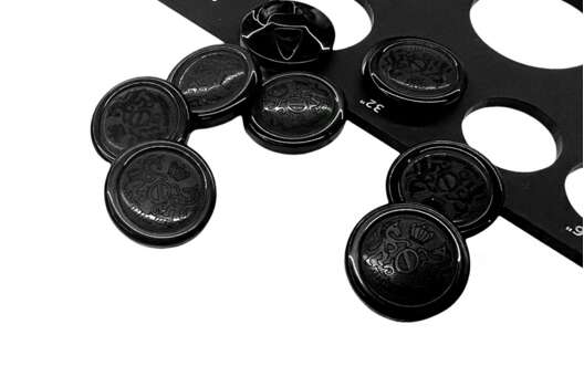 Пуговица пластиковая A055, туннельная, черная, 20 мм