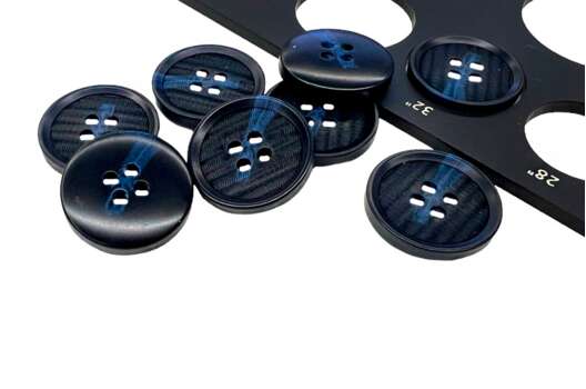 Пуговица пластик CN2576, 4 прокола, темно-синяя, 20 мм