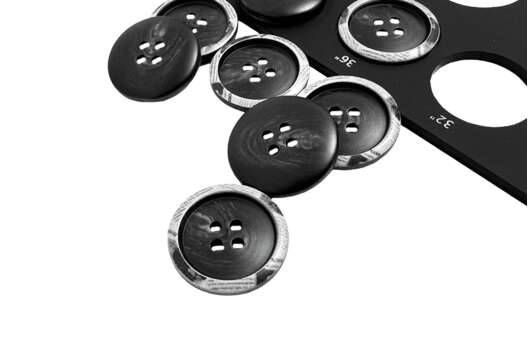 Пуговица пластик CN2819, 4 прокола, черная, 23 мм