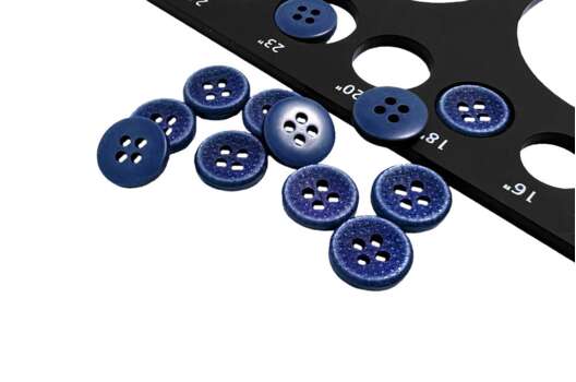 Пуговица пластик CNK-43, 4 прокола, темно-синяя, 11.5 мм