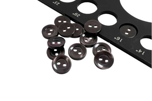 Пуговица пластиковая M-10, 2 прокола, темно-коричневая, 10 мм