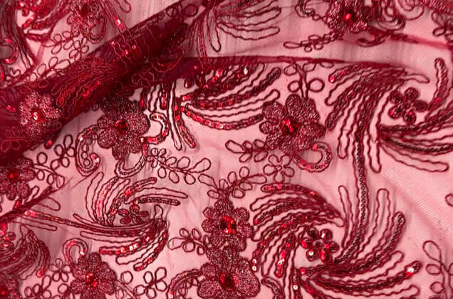 Шикарный гипюр с пайеткам, Цветочный рисунок темно-красный 1