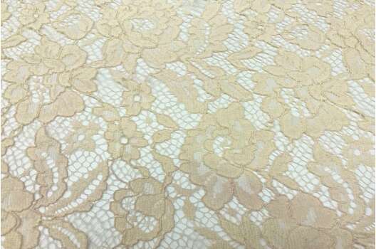 Кружевное полотно Пион, сливочное