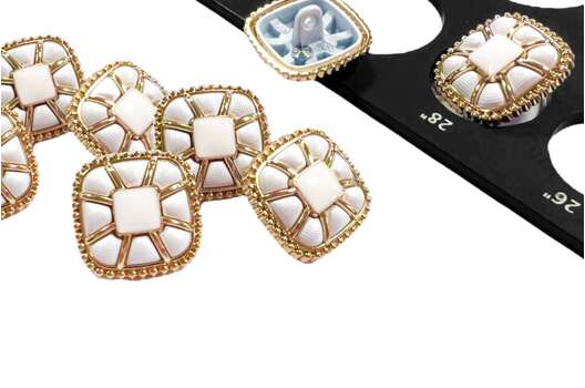 Пуговица металлическая на ножке C-MP07, белая с золотом, 18 мм