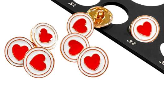Пуговица металлическая на ножке ME677, Сердечки на бело-золотом, 15 мм