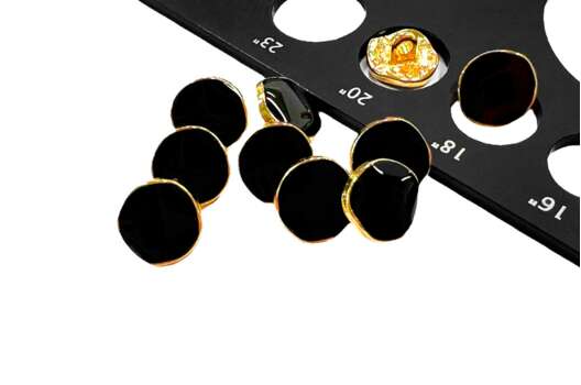 Пуговица металлическая на ножке RBZ-95, черная с золотом, 11.5 мм