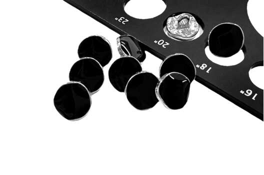 Пуговица металлическая на ножке RBZ-95, черная с серебром, 11.5 мм